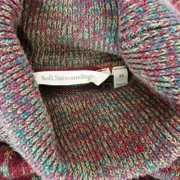 ✨Like New✨ Soft Surroundings Abstract Split Hem Turtleneck, Multicolor, Size XS - Picture 4 of 10